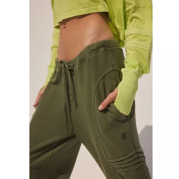 FP Movement by Free People Pants - Free People Movement “Best Of” straight-leg slouchy sweatpants size L